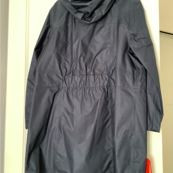 The North Face Women’s Lynwood Rain Parka - Picture 2 of 10